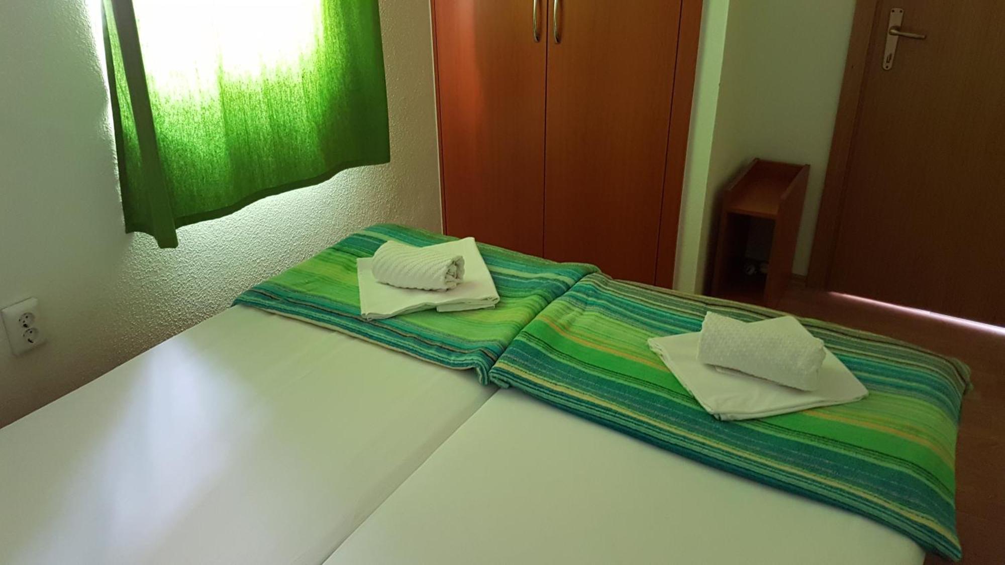 Apartments Mirjana Kustići Buitenkant foto